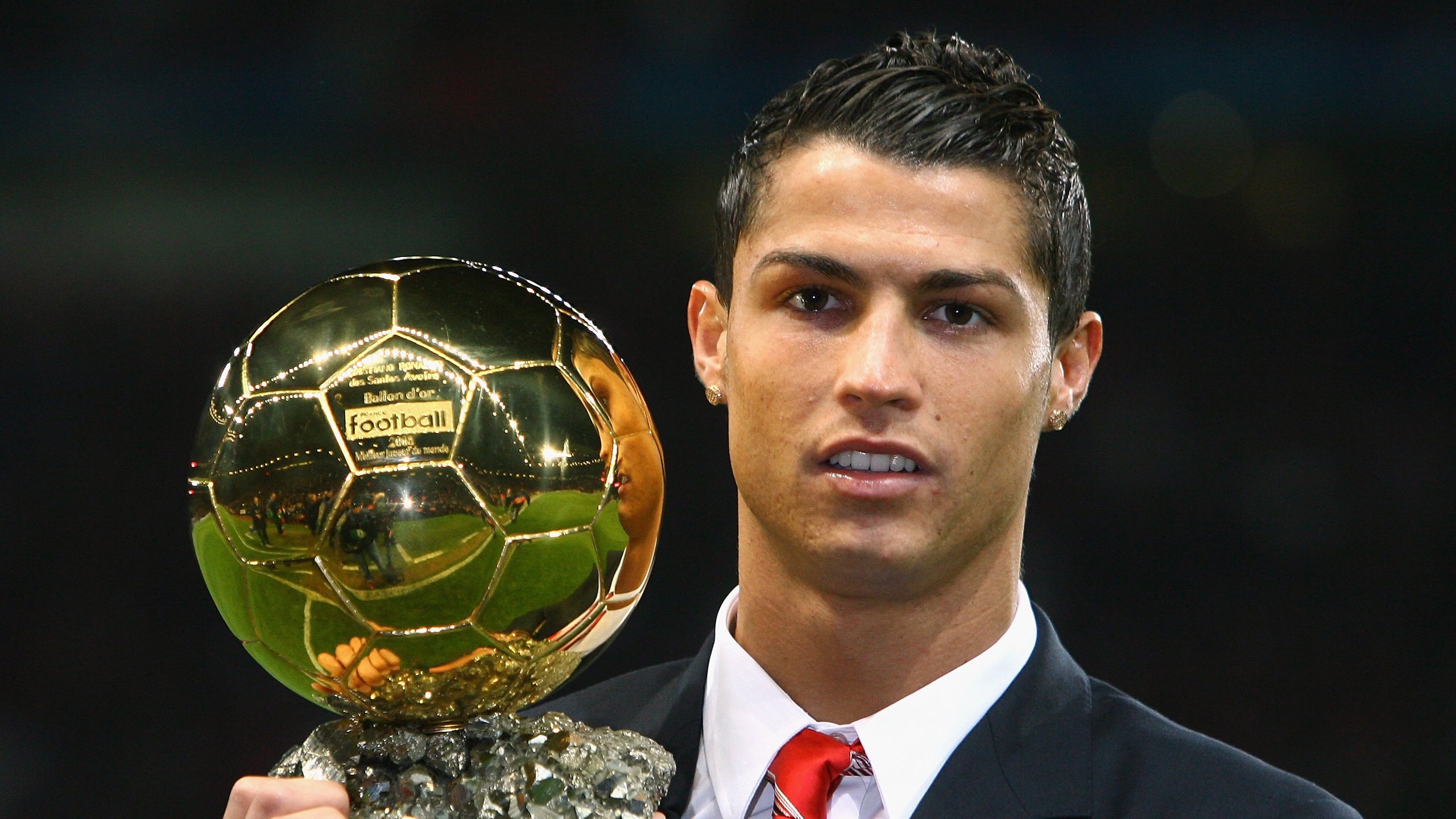 乐鱼官网介绍-美洲杯明星战：个人技巧点燃全场，美洲杯人气