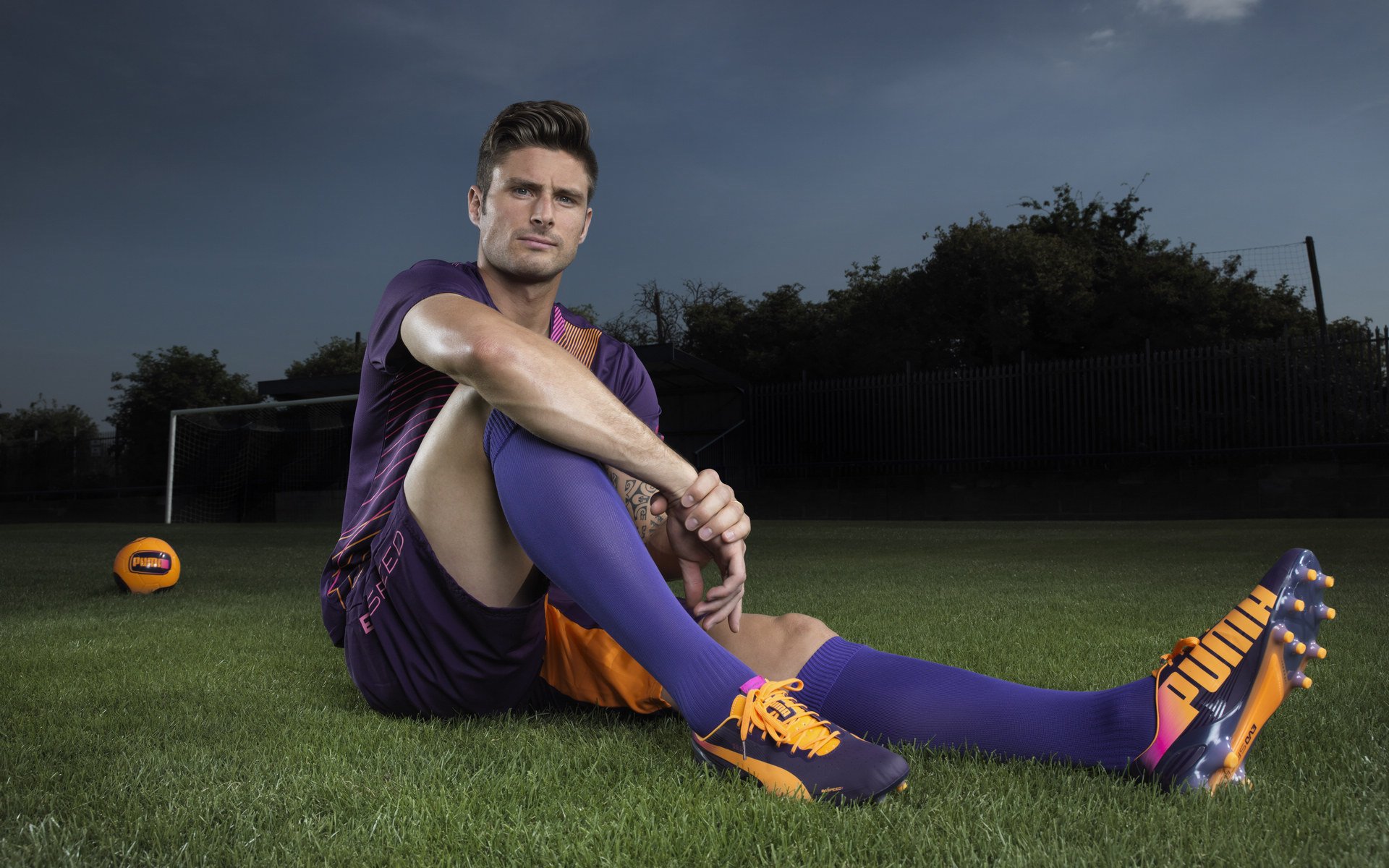 中国足球联赛打造全民足球参与氛围，全国足球工作会议